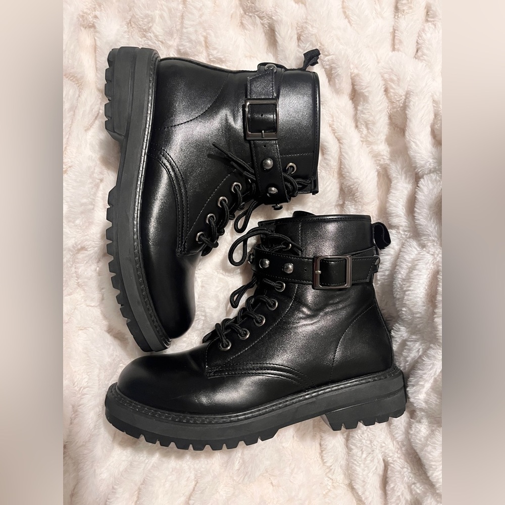 Chunky black boots - Picture 9 of 10